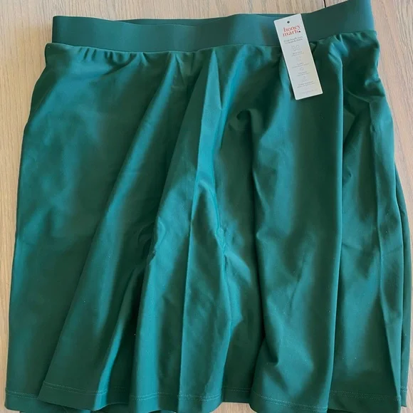 HoneyMark sugar skort in evergreen - size M - Picture 1 of 3